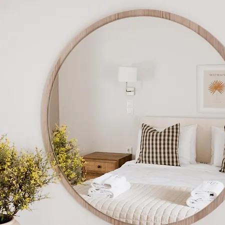 Blue House Apartment *